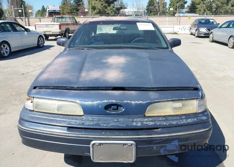 1992 Ford Crown Victoria S from USA, damaged, VIN 2FALP72W8NX236719